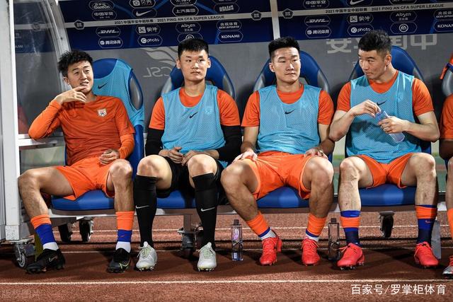 周琦：一支球队只能有一个核心，哪怕有两个也需明确主次